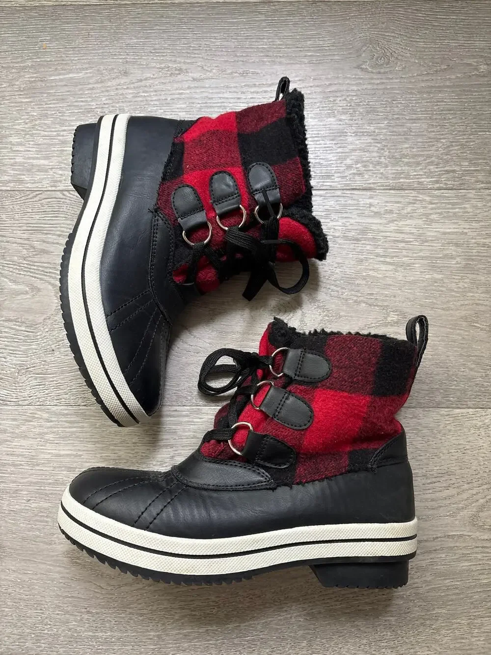 Madden Girl | Chill Red Buffalo Plaid Winter Snow Boots Size 6.5